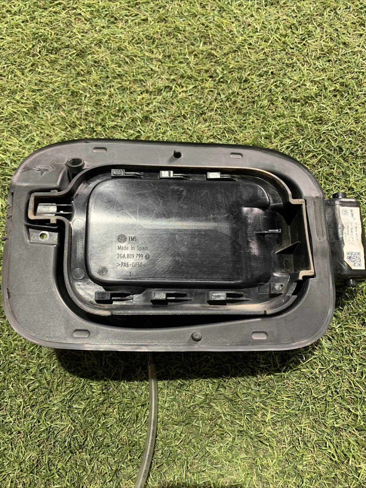 SPORTELLINO CARBURANTE PER VOLKSWAGEN T-Roc Serie 2GA809857E (17>)