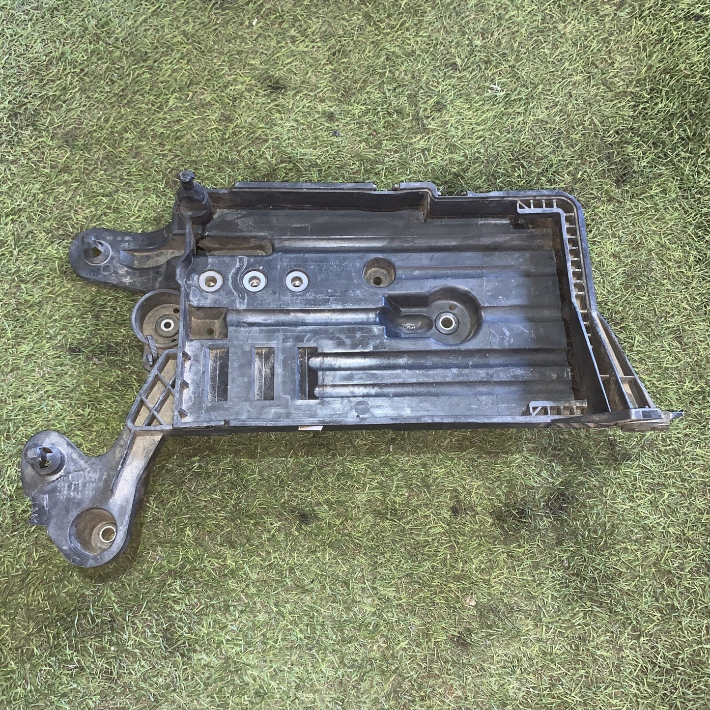 ALLOGGIO BATTERIA AUDI A3 Sportback Serie (8VA) 5Q0915321H