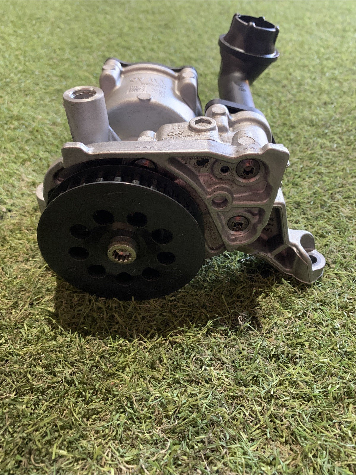 Pompa Olio Volkswagen Golf 7 2.0 Diesel 04L145208AB