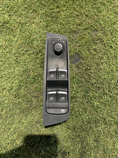 Pulsantiera Alzavetro Anteriore Sinistra Audi A1 2010-2017 8U0959851