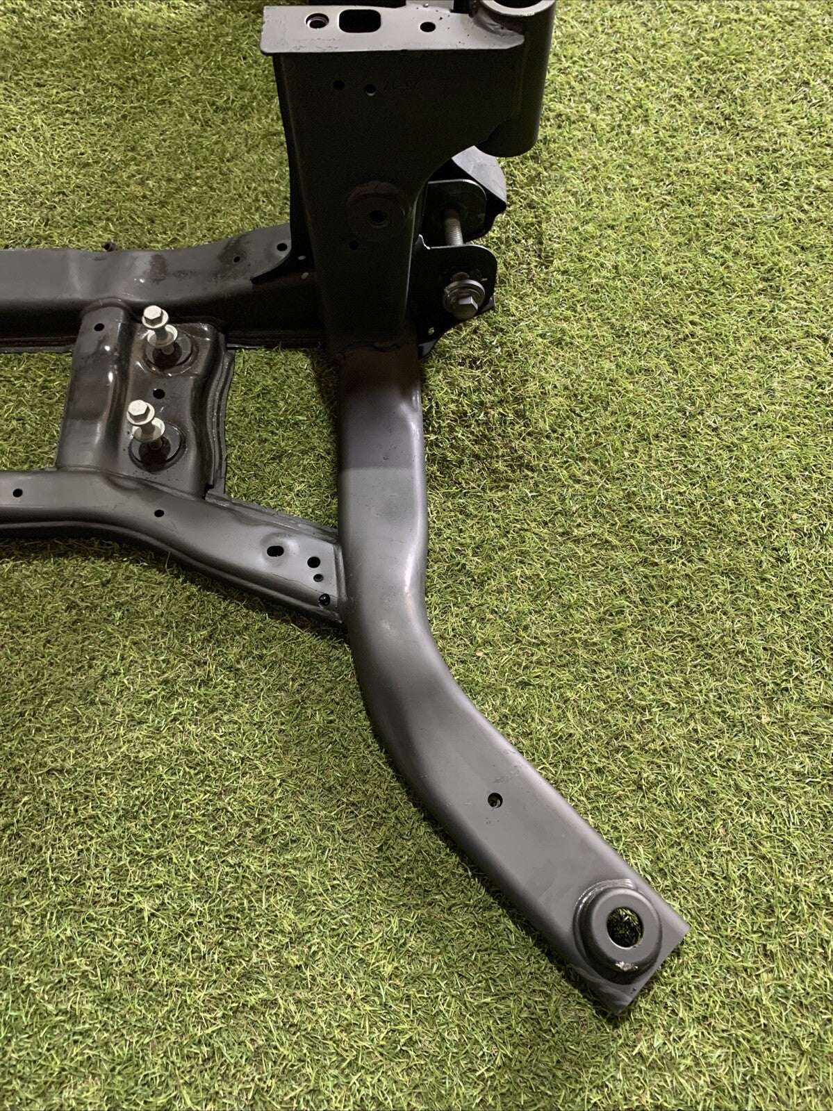 HK83-5C145-AG CULLA MOTORE ASSALE ANTERIORE LAND ROVER RANGE ROVER VELAR 2020