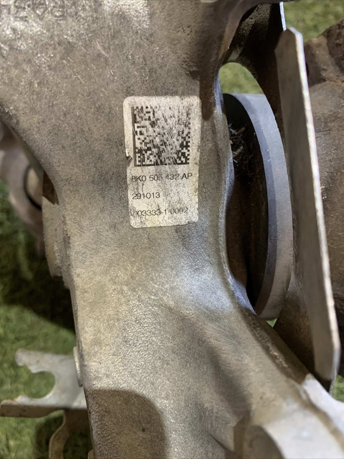 8K0505436AB MOZZO MONTANTE FUSELLO POSTERIORE DESTRO AUDI A4