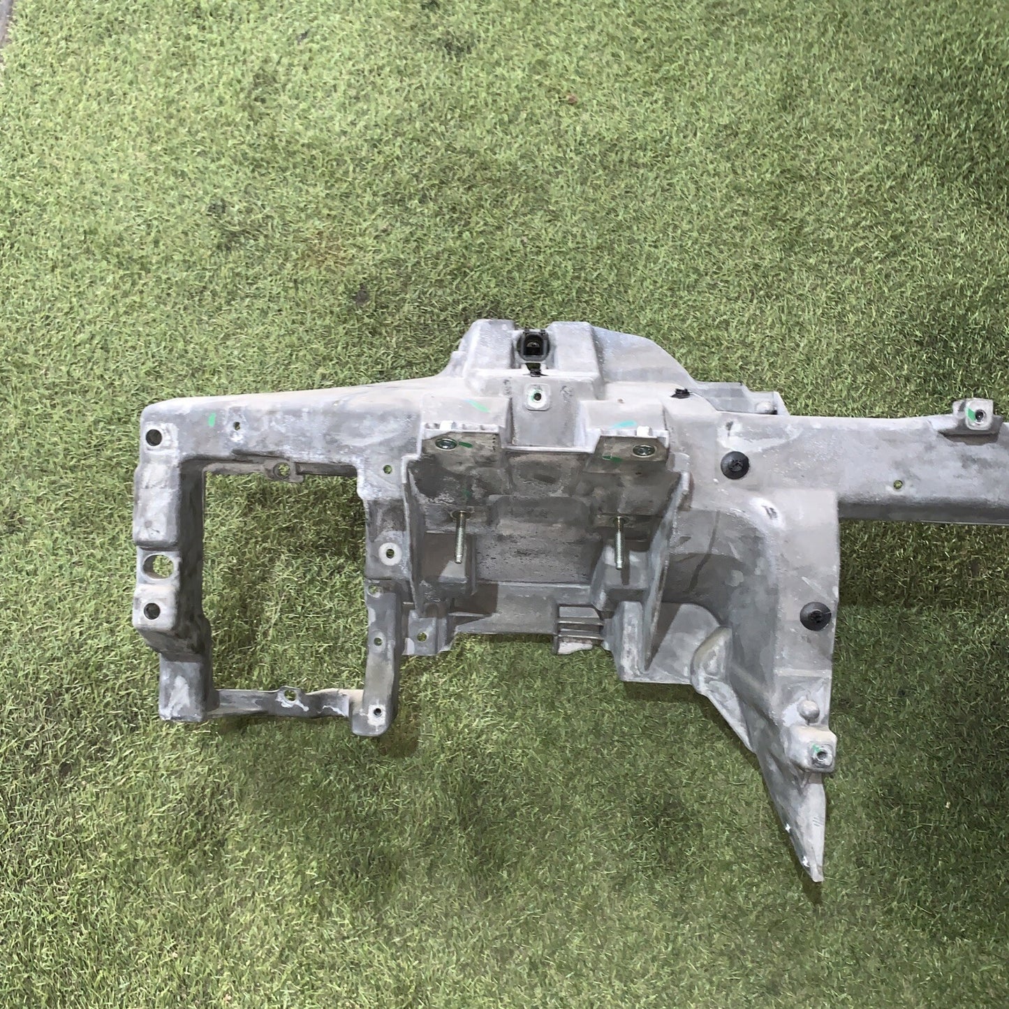 Traversa Supporto Cruscotto Alfa romeo Giulietta 50513918