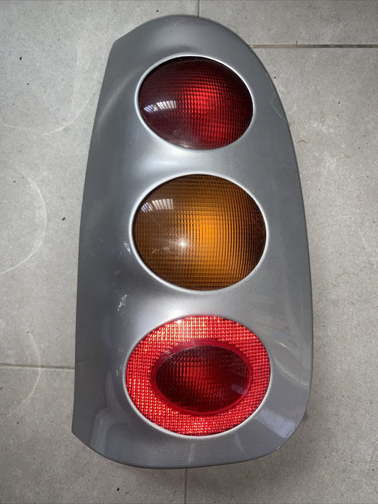 253041L FANALINO STOP POSTERIORE SINISTRO SMART FORTWO 450 DAL 1999 AL 2005