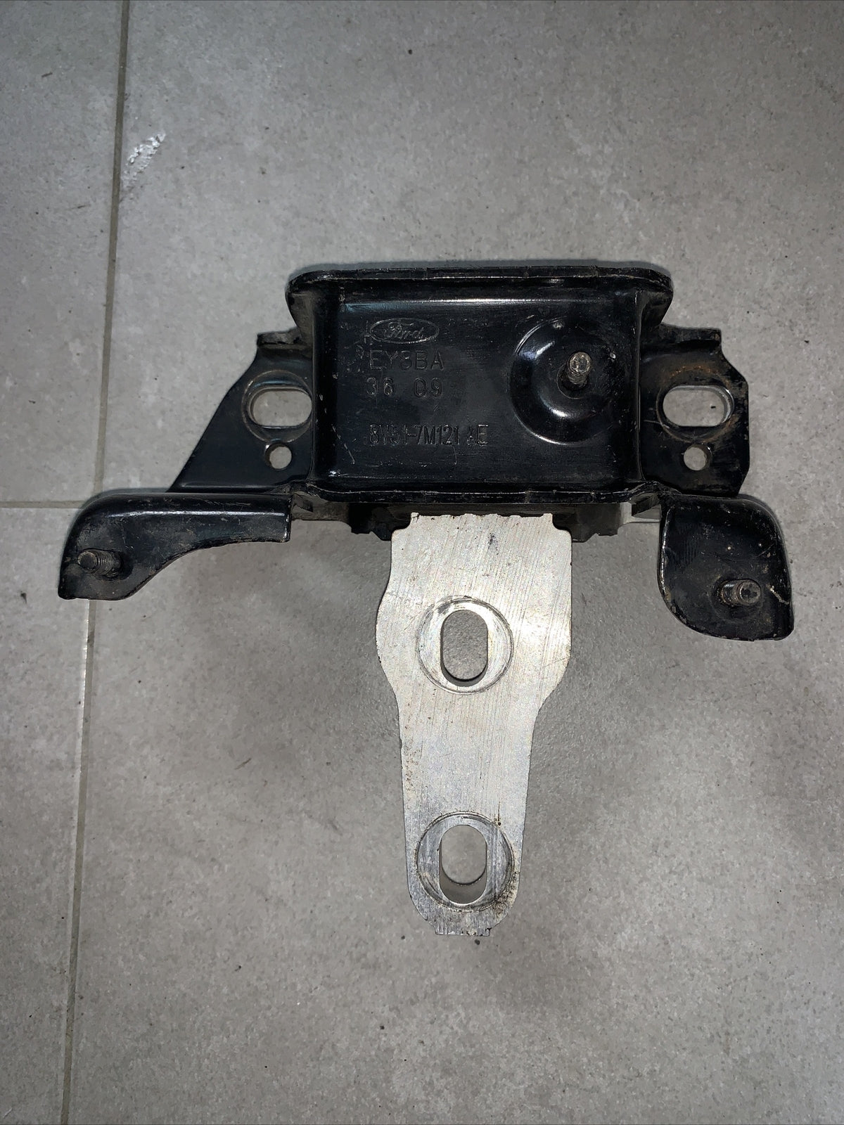 8V51-7M121-AE SUPPORTO MOTORE FORD Fiesta 6° Serie 1.2 BENZINA 2015