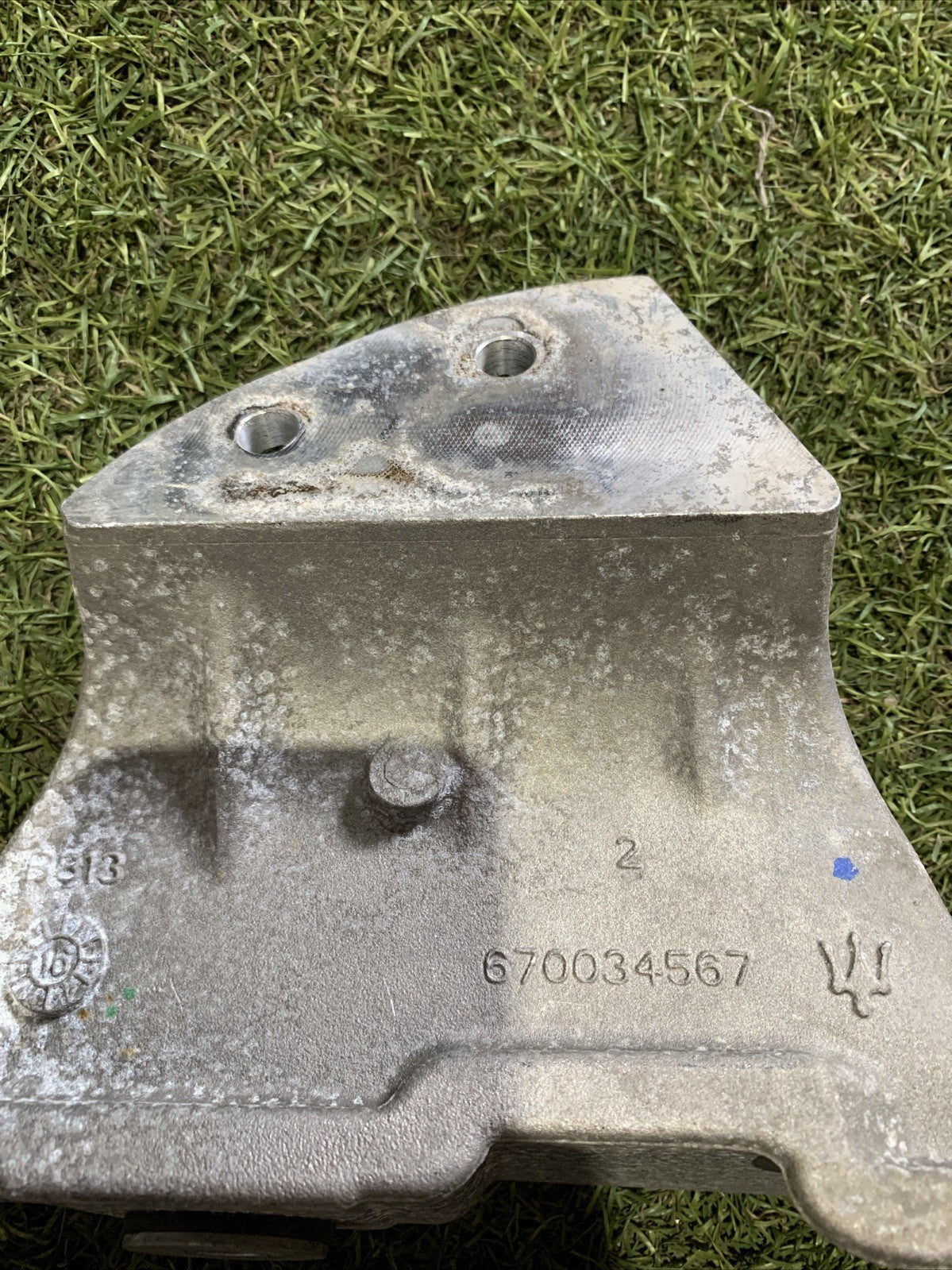 Staffa Supporto Motore Destro Maserati Levante 670034567