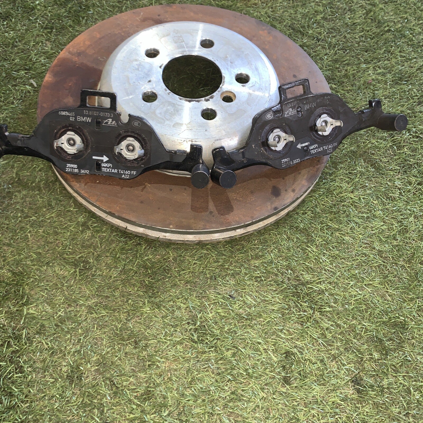 DISCHI E PASTICCHE ANTERIORI ORIGINALE BMW G20 G22 G01 G02 G11 8853555