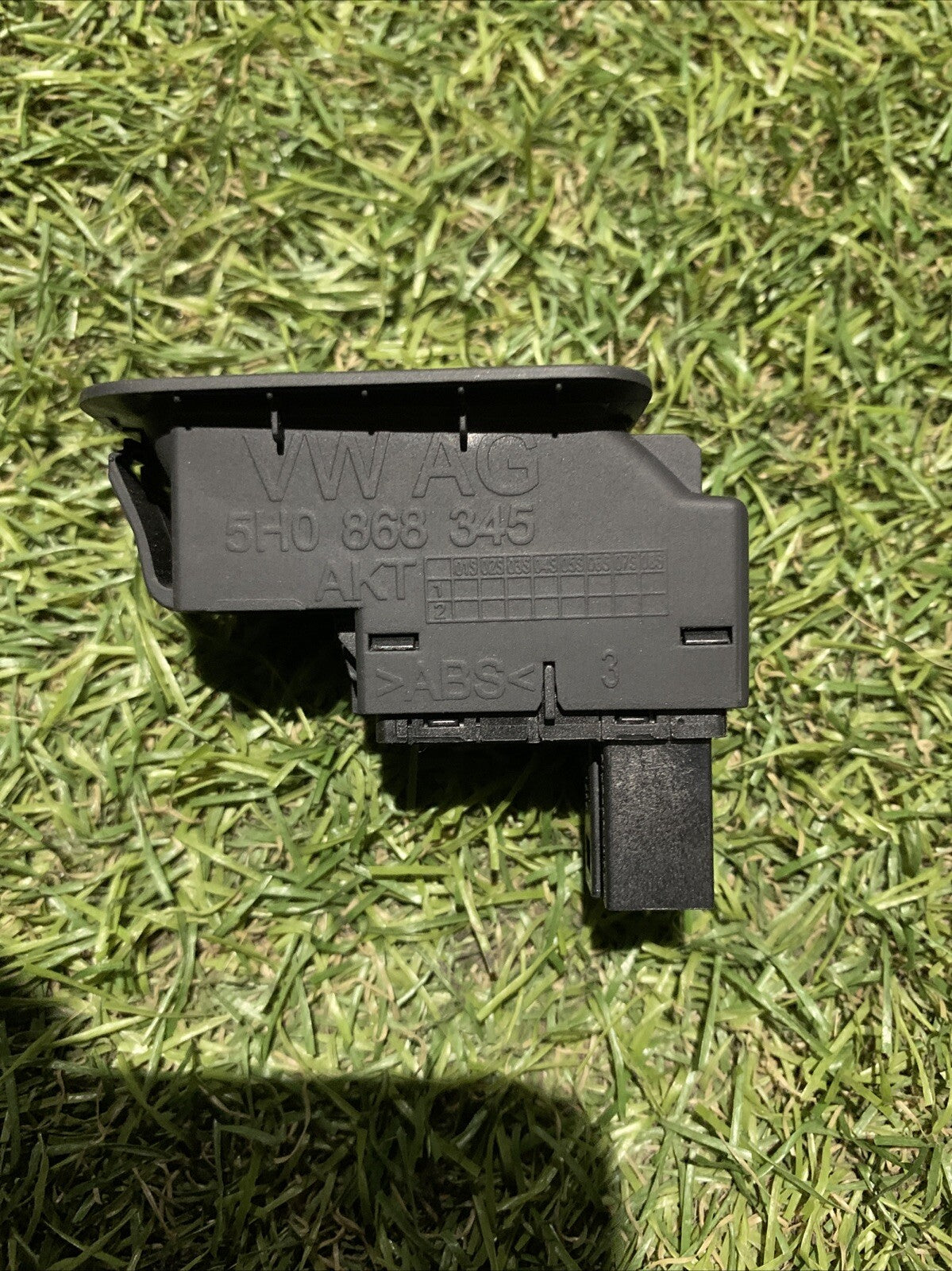 Interruttore Alzavetro Posteriore DX/SX Volkswagen Golf 8 2019 5H0868345