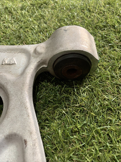 BRACCIO SOSPENSIONE ANTERIORE DESTRA HYUNDAI KONA ELETTRICA EM16 17-22 A6082MF