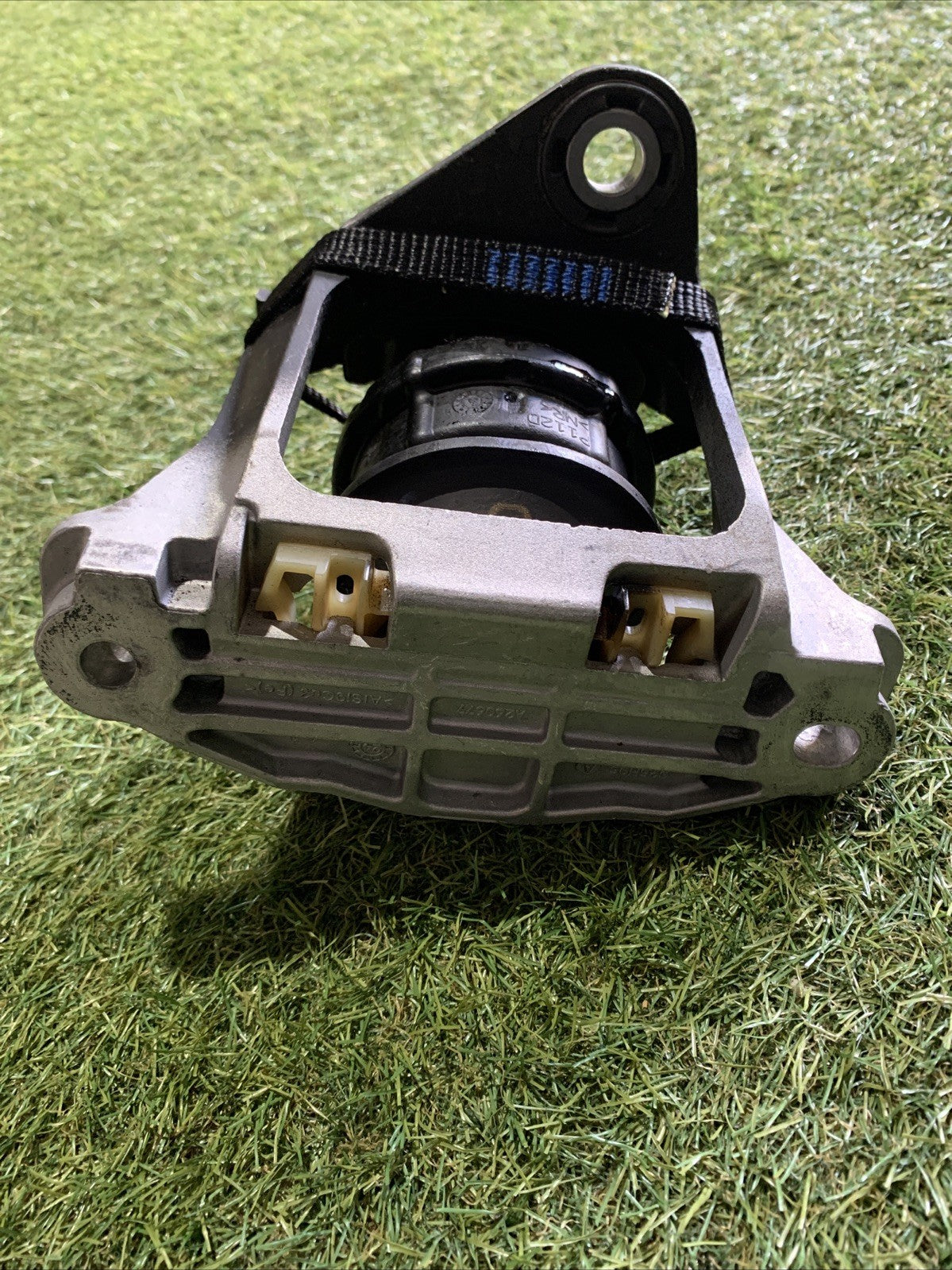 Supporto Motore Volvo XC60 2025 32298680
