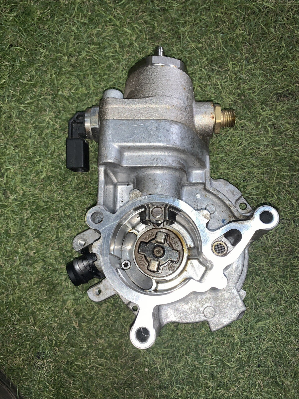 Pompa A Vuoto Volkswagen Golf 7 GTI 245CV 06L145100L