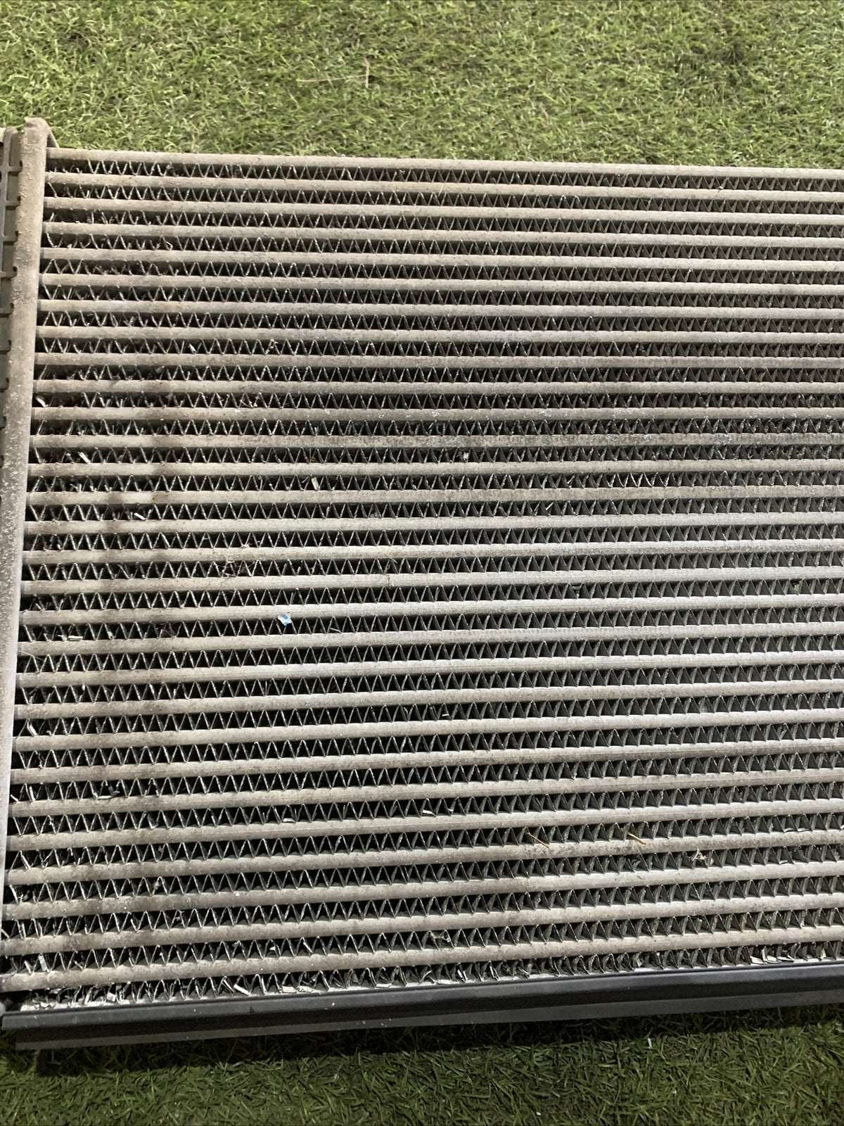 1K0145803AF RADIATORE INTERCOOLER SCAMBIATORE ARIA/ARIA VOLKSWAGEN GOLF 6 1.6 D 