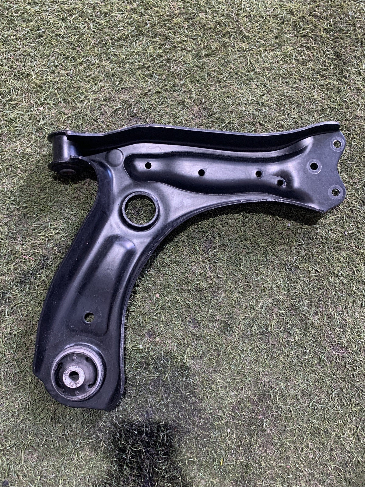 Braccio Oscillante Anteriore Sinistro Audi A1 2015 6R0407151F Non Originale