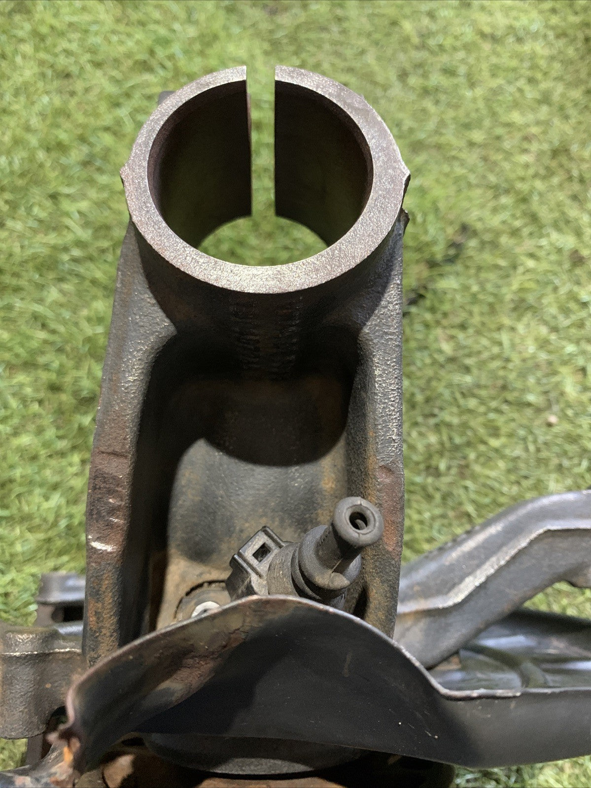 Mozzo Montante Fusello Anteriore Sinistro Volkswagen Up 2021 1S0407255C