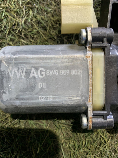 MOTORINO ALZAVETRO ANTERIORE DESTRO PER AUDI A4 Avant (8W5) 8W0959802 (15 )
