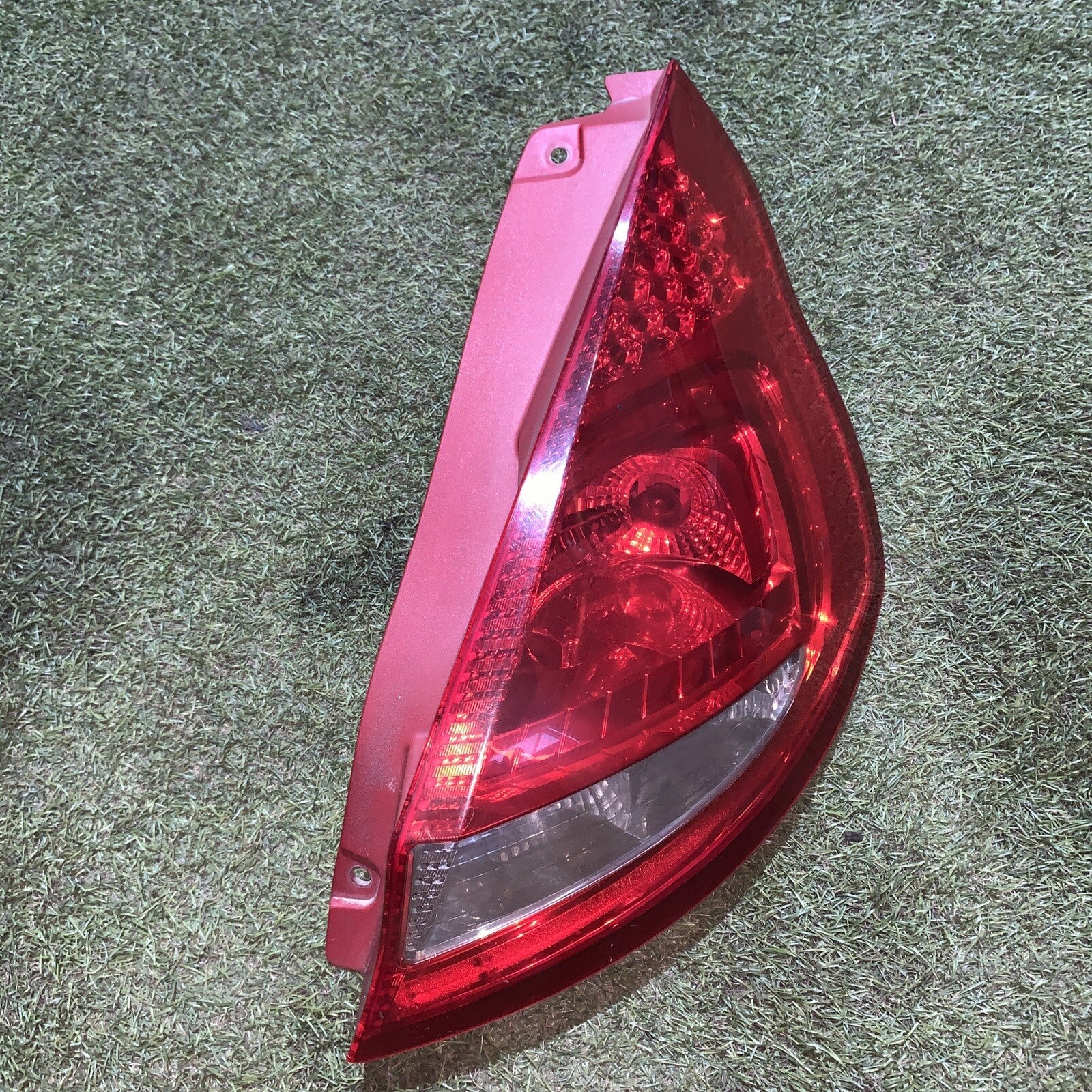 STOP FANALE POSTERIORE DESTRO FORD Fiesta 6° Serie 8A61-13404-A