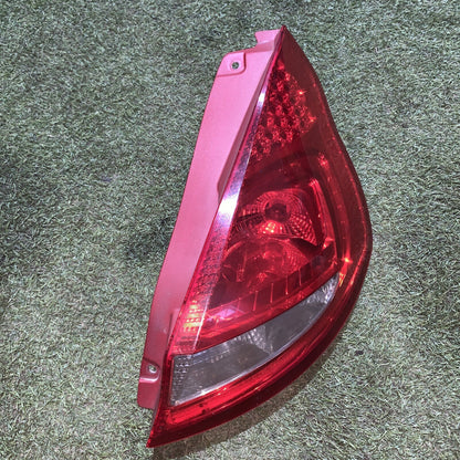 STOP FANALE POSTERIORE DESTRO FORD Fiesta 6° Serie 8A61-13404-A