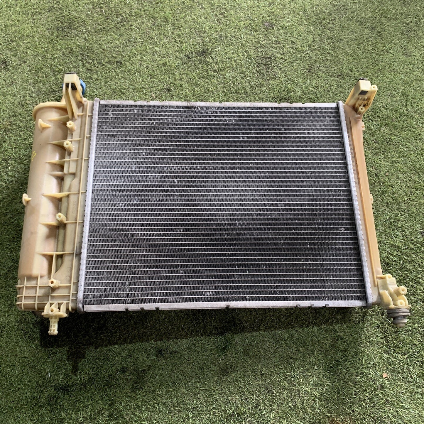 RADIATORE ACQUA LIQUIDO RAFFREDDAMENTO MOTORE LANCIA YPSILON 1.2 BENZINA 2018