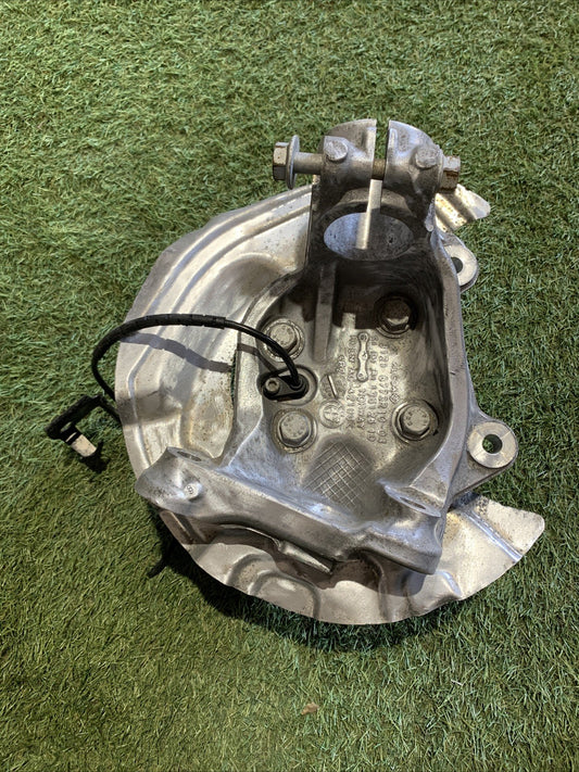 MOZZO MONTANTE FUSELLO ANTERIORE DESTRO BMW SERIE 1 E87 2.0 2006 6773210-03