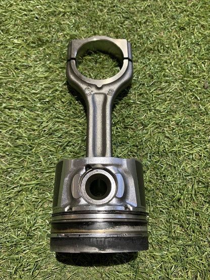 Pistone Motore Peugeot 2008 1.6 Diesel 9H05 1607373680 (1)