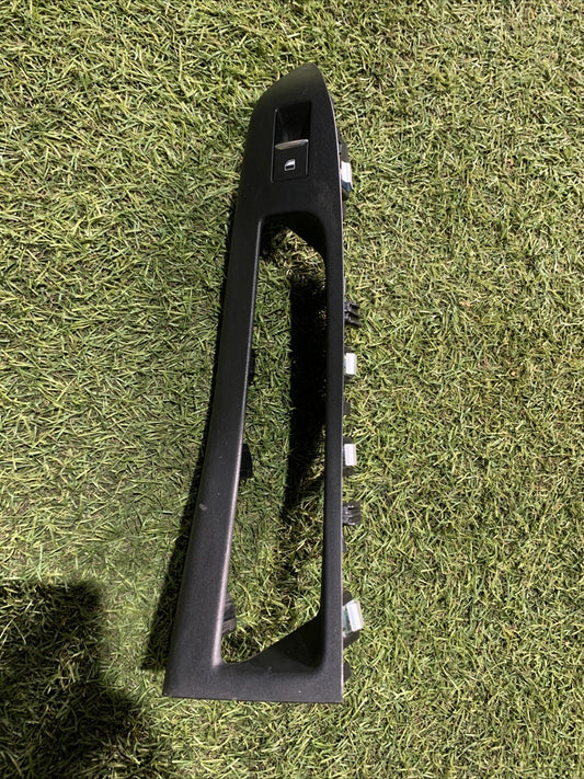 Pulsantiera Con Maniglia Anteriore Destra Ford Fiesta 2019 H1BT-14529-AA