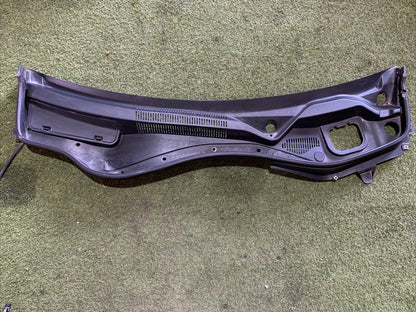 Griglia Gocciolatoio Tergicristalli Maserati Levante 670040250