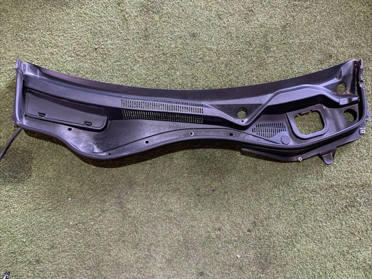 Griglia Gocciolatoio Tergicristalli Maserati Levante 670040250