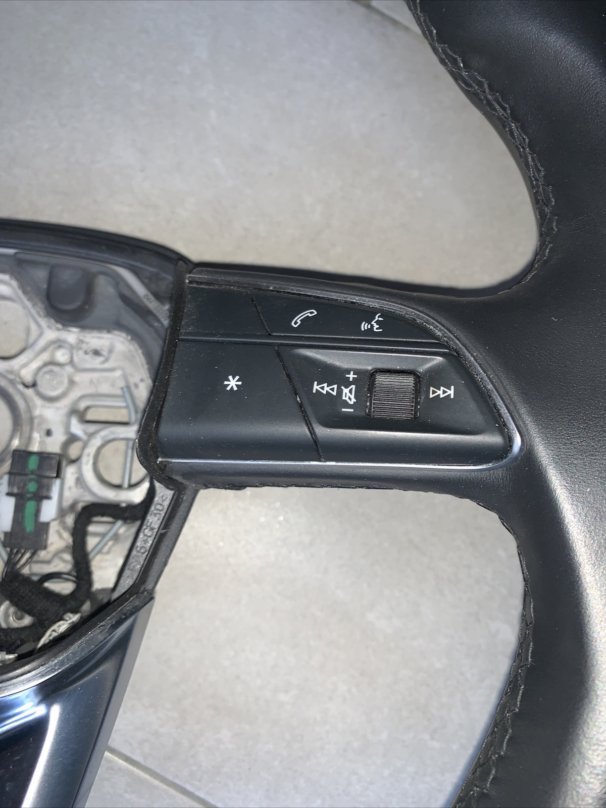 Audi A3 8Y Volante Sterzo Multifunzione Con Palette  Cod:8Y0419091F