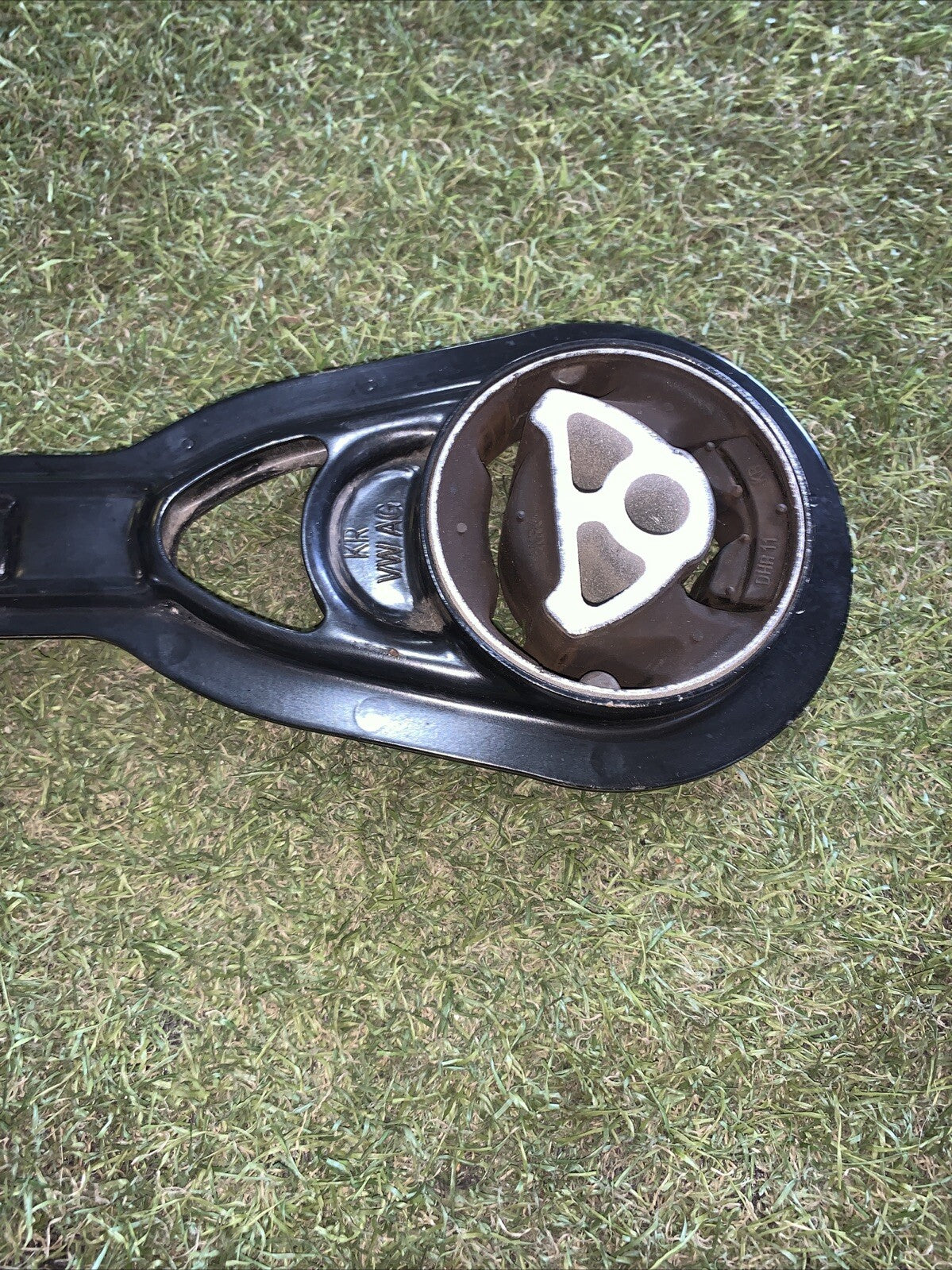 Supporto motore Vw T-cross Seat Arona 1.0 (2020) cod.2Q0199851K