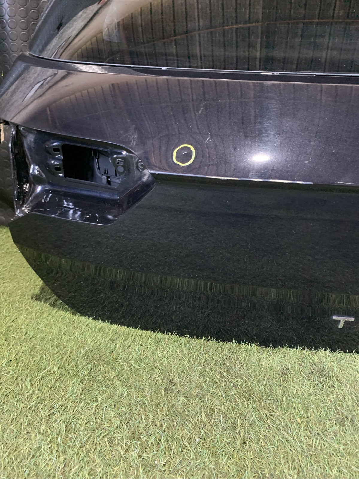 COFANO BAULE PORTELLONE CON TELECAMERA POSTERIORE VOLKSWAGEN T-ROC 2024
