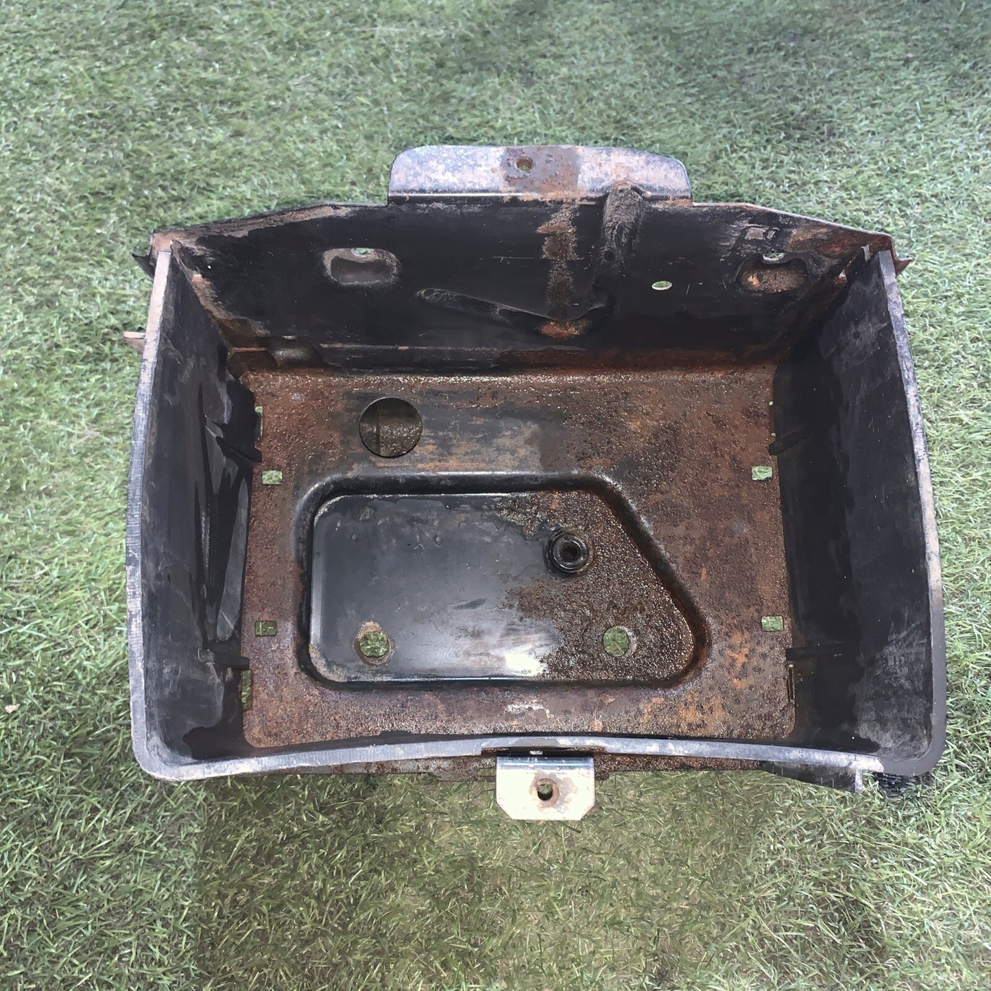 ALLOGGIO CASSETTA VANO PORTABATTERIA FIAT DOBLO' 2000>2005