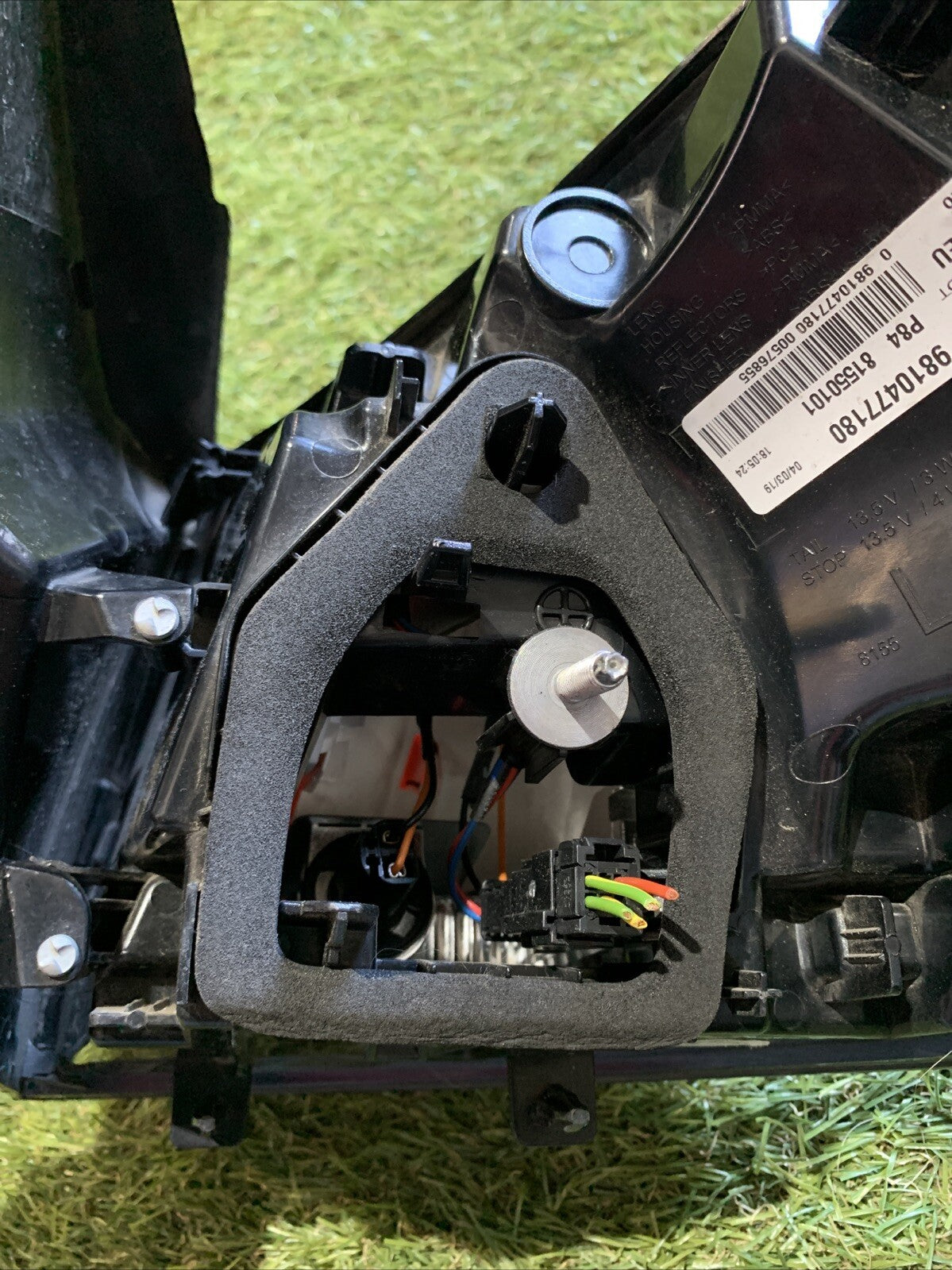 FARO FANALE STOP POSTERIORE SX SINISTRO PEUGEOT 3008 GT-Line 9810477180