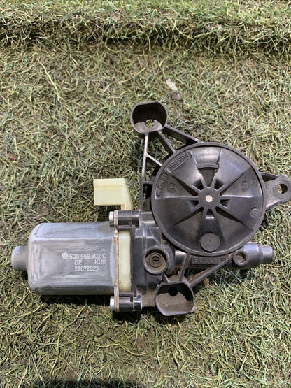 Motorino alzavetro porta anteriore Destro Volkswagen Tiguan 2020 5Q0959802C