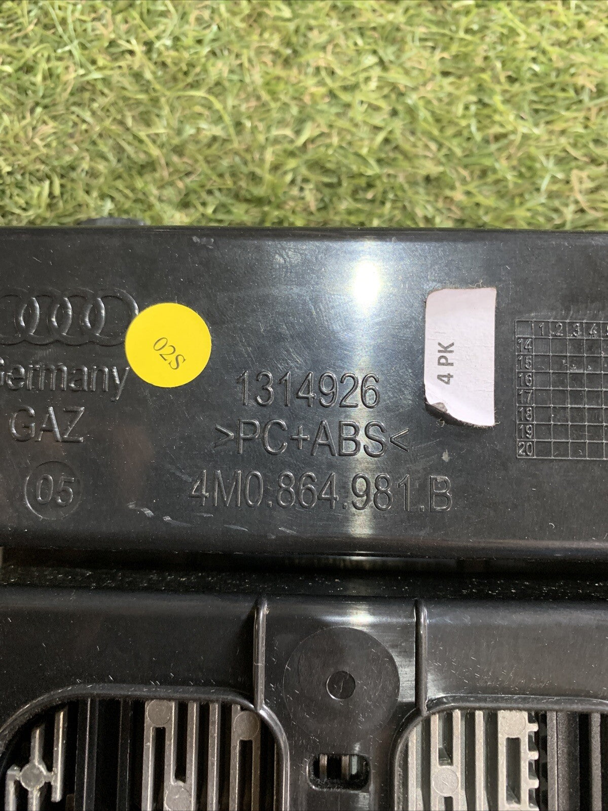 Piastra Di Ricarica Console Centrale Audi Q7 2016 4M0864981B