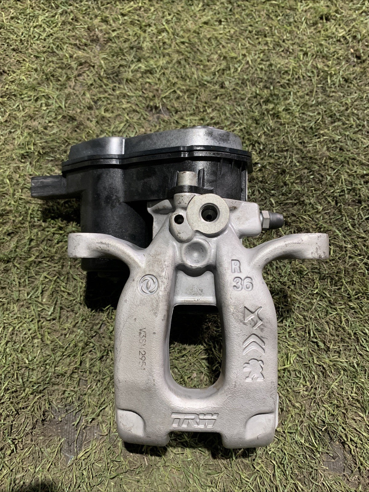 Pinza Freno Posteriore Destra Alfa Romeo Junior 1.2 Mild Hybrid 9842295180