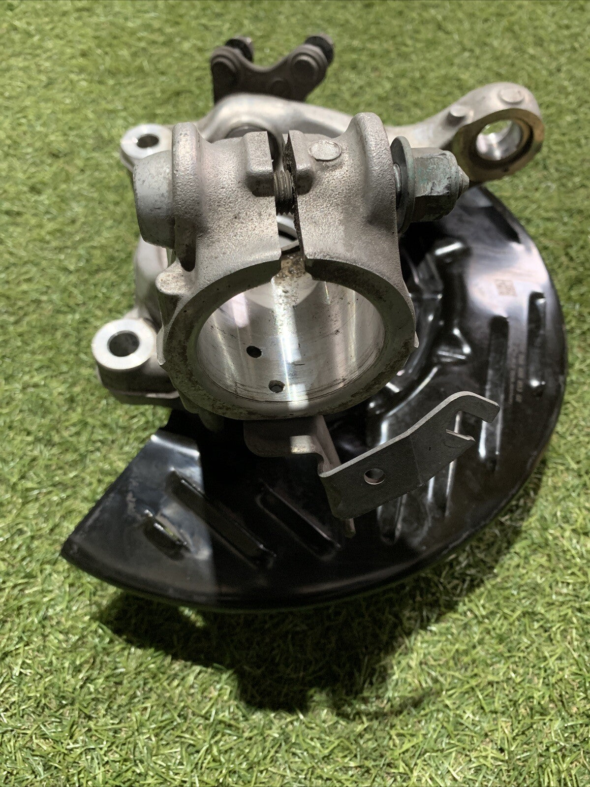 Mozzo Montante Fusello Anteriore Sinistro Volkswagen Golf 8R 2.0 Benzina 