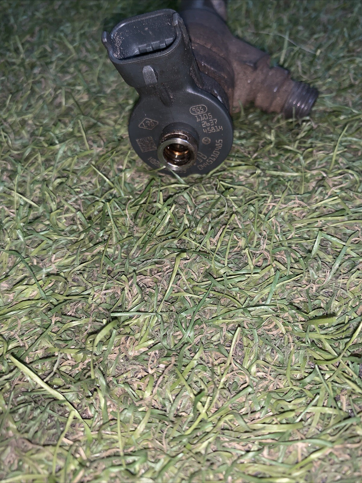 Iniettore Dacia Sandero 2015 1.5 Diesel 0445110485 (3)