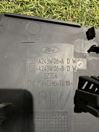 Rivestimento Montante Inferiore Centrale Destro Ford Fiesta 2019 H1BBA243W06A