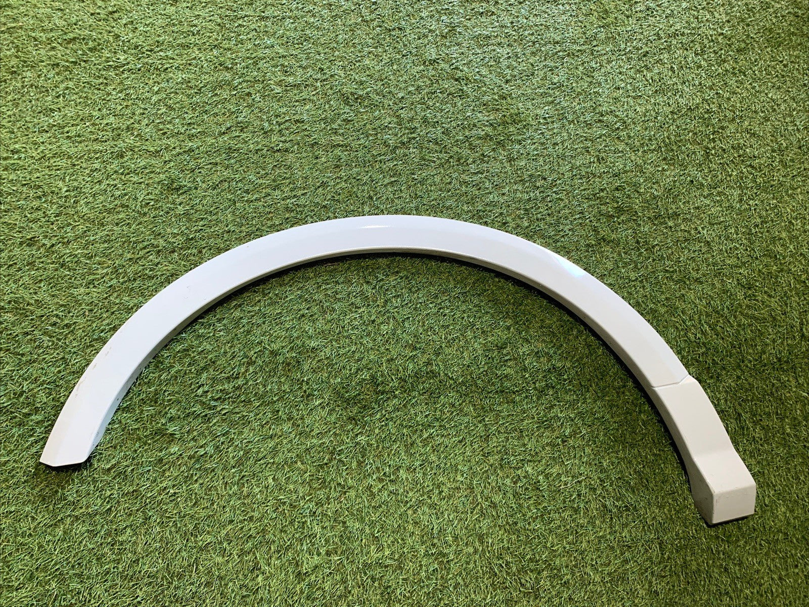MODANATURA ARCO RUOTA POSTERIORE DESTRO AUDI Q2 2019 81A853818A (2)