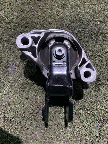 Supporto Motore Peugeot 5008 2016-2020 2.0 Diesel 9804890680