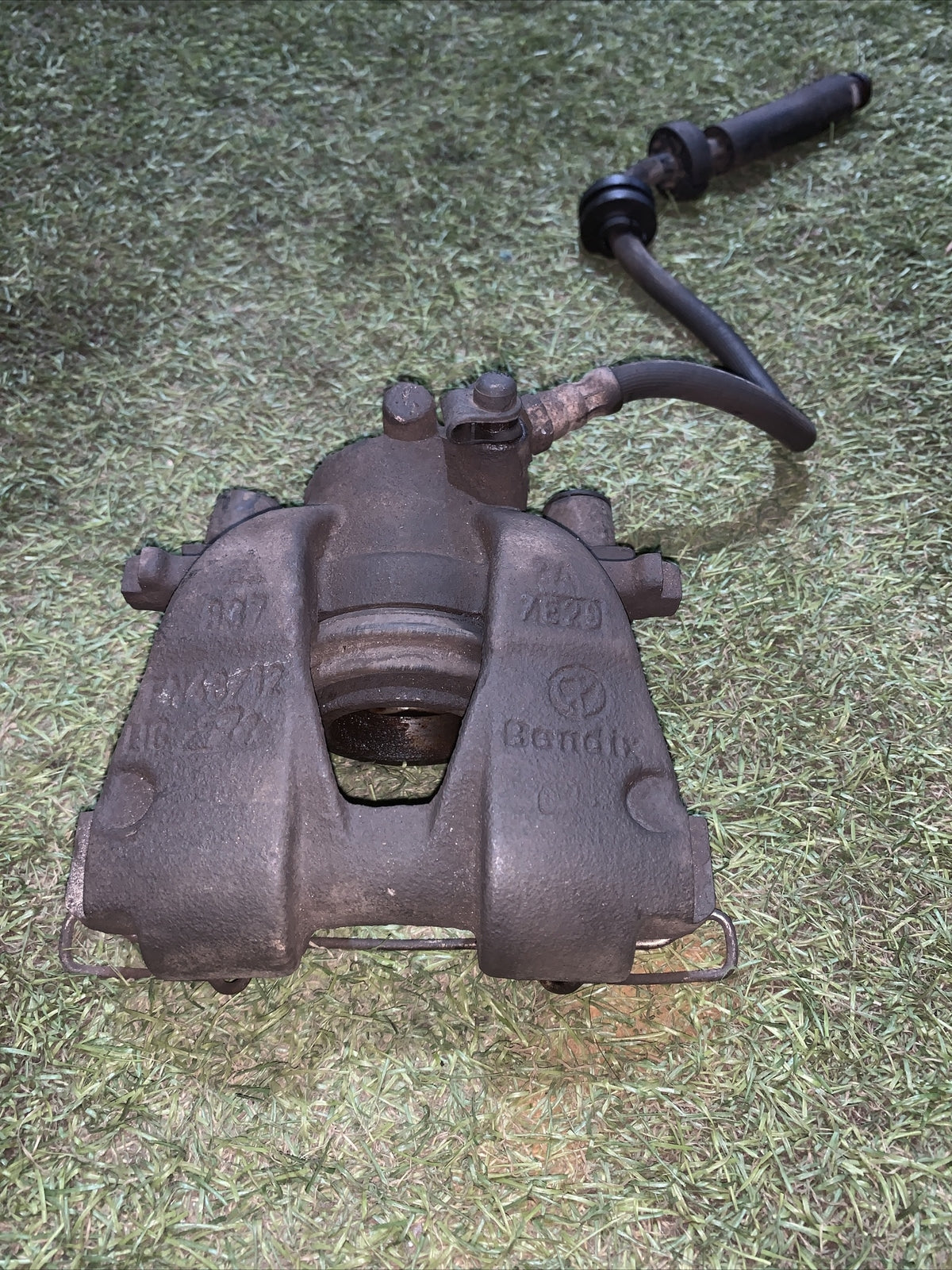 Pinza anteriore sx fiat punto 1 serie 1.7