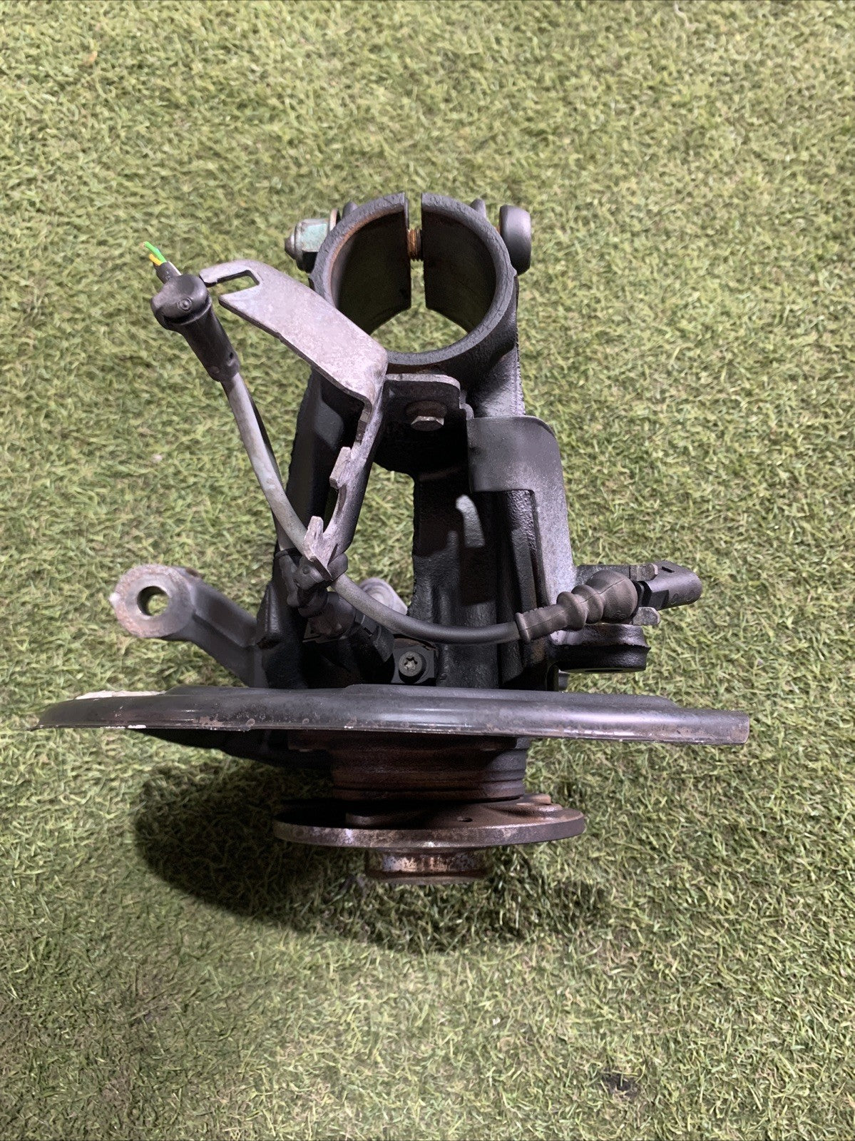 Mozzo Montante Fusello Anteriore Destro Volkswagen T-Roc 2023 1.0 Benzina