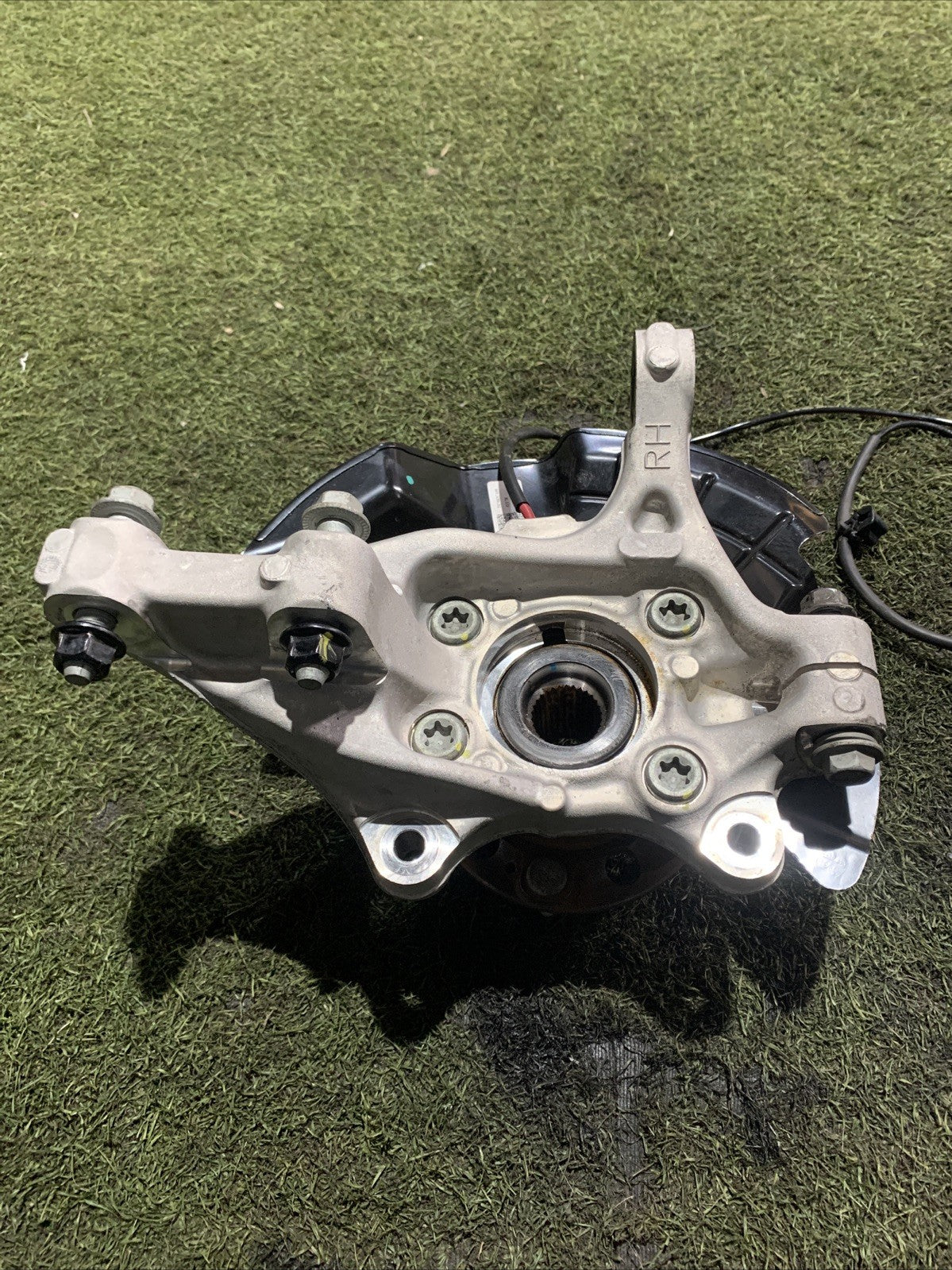 MOZZO MONTANTE FUSELLO ANTERIORE DESTRO KIA SPORTAGE 1.6 DIESEL 51711N 7000