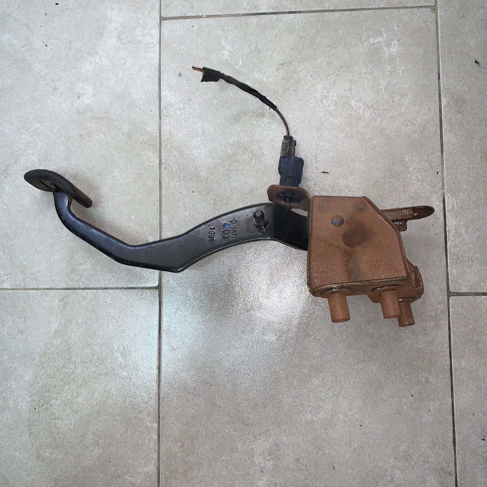 PEDALE FRIZIONE RENAULT CLIO 1.2