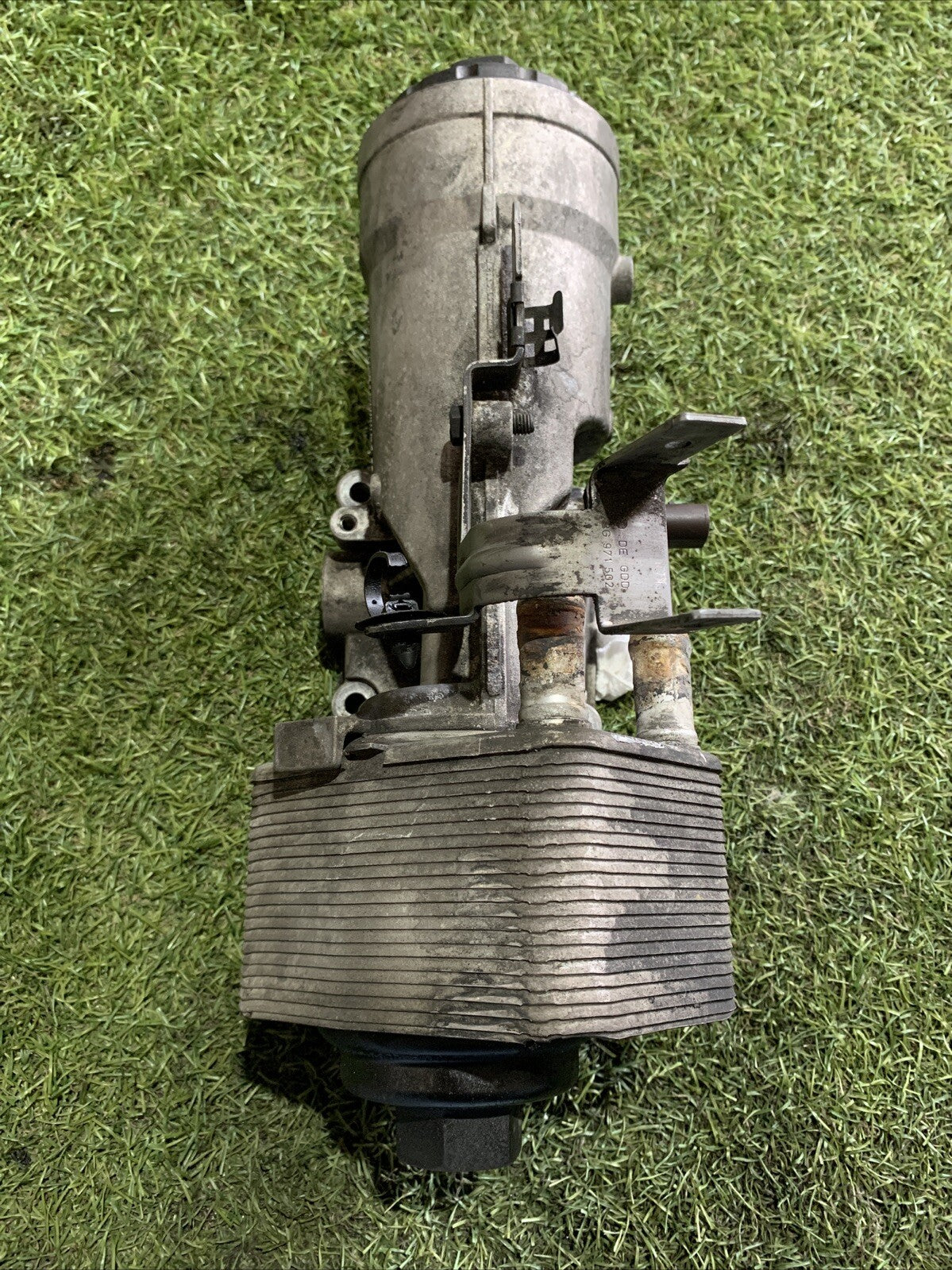 SCAMBIATORE RADIATORE OLIO AUDI A3 8P 2.0 045115389J (2)