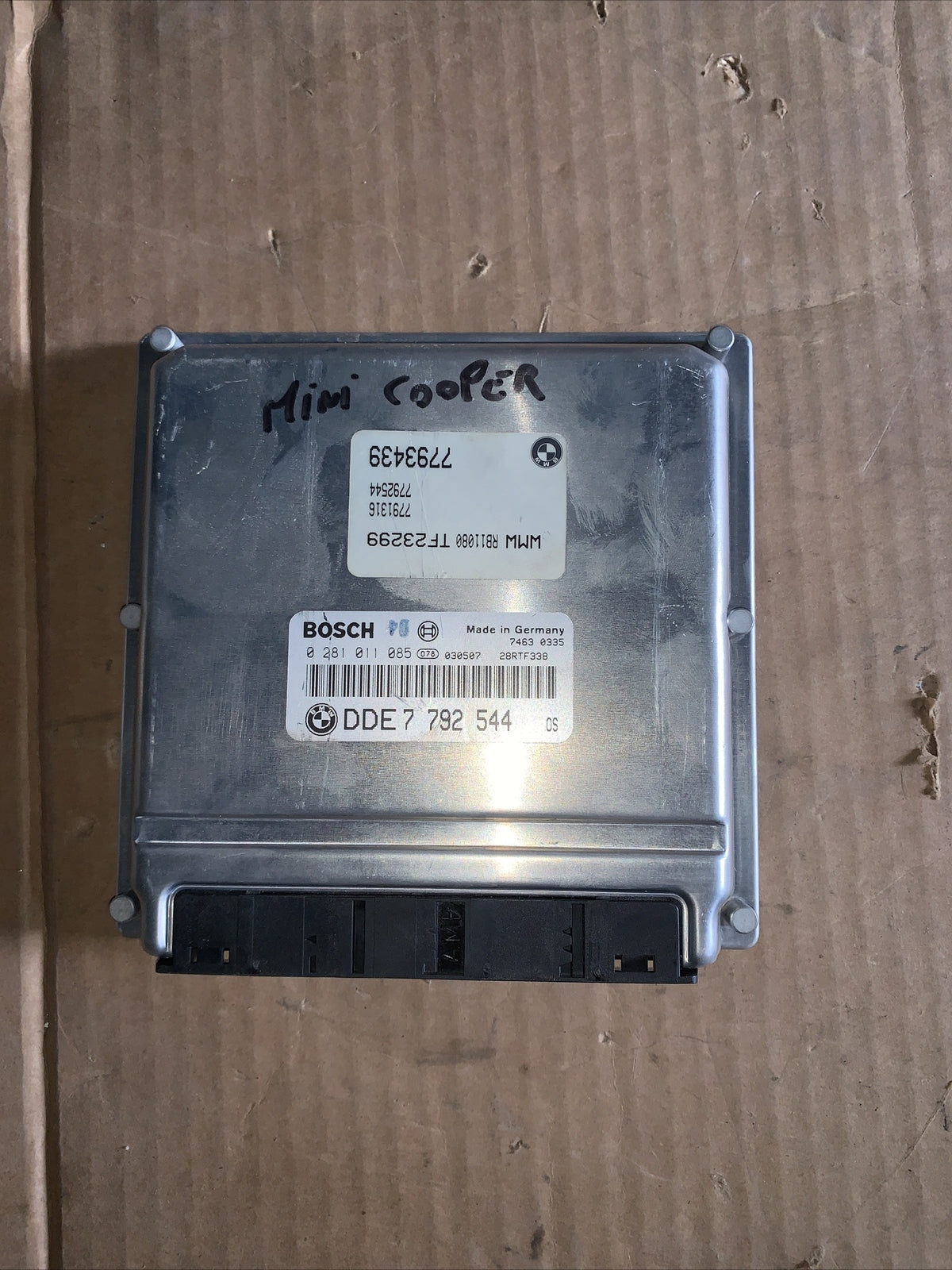 CENTRALINA MOTORE MINI ONE R50 1.4 D (2003 > 2006) BOSCH 0281011085 - DDE7792544