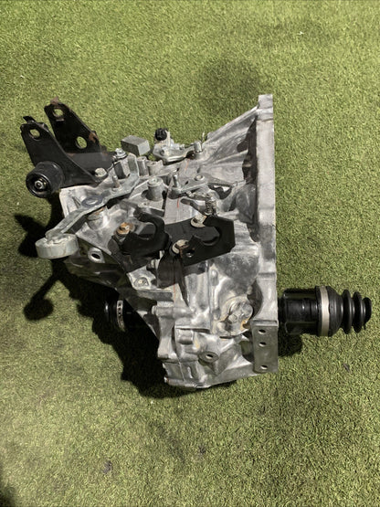 CAMBIO MANUALE TOYOTA YARIS III 3 SERIE 1.5 BENZINA 6M 2018 303000D510