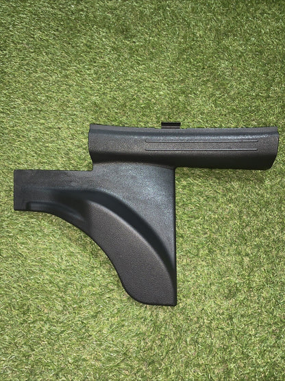 Coperchio Battitacco Posteriore Sinistro Kia Sportage 2023 CODICE 85876-R2000