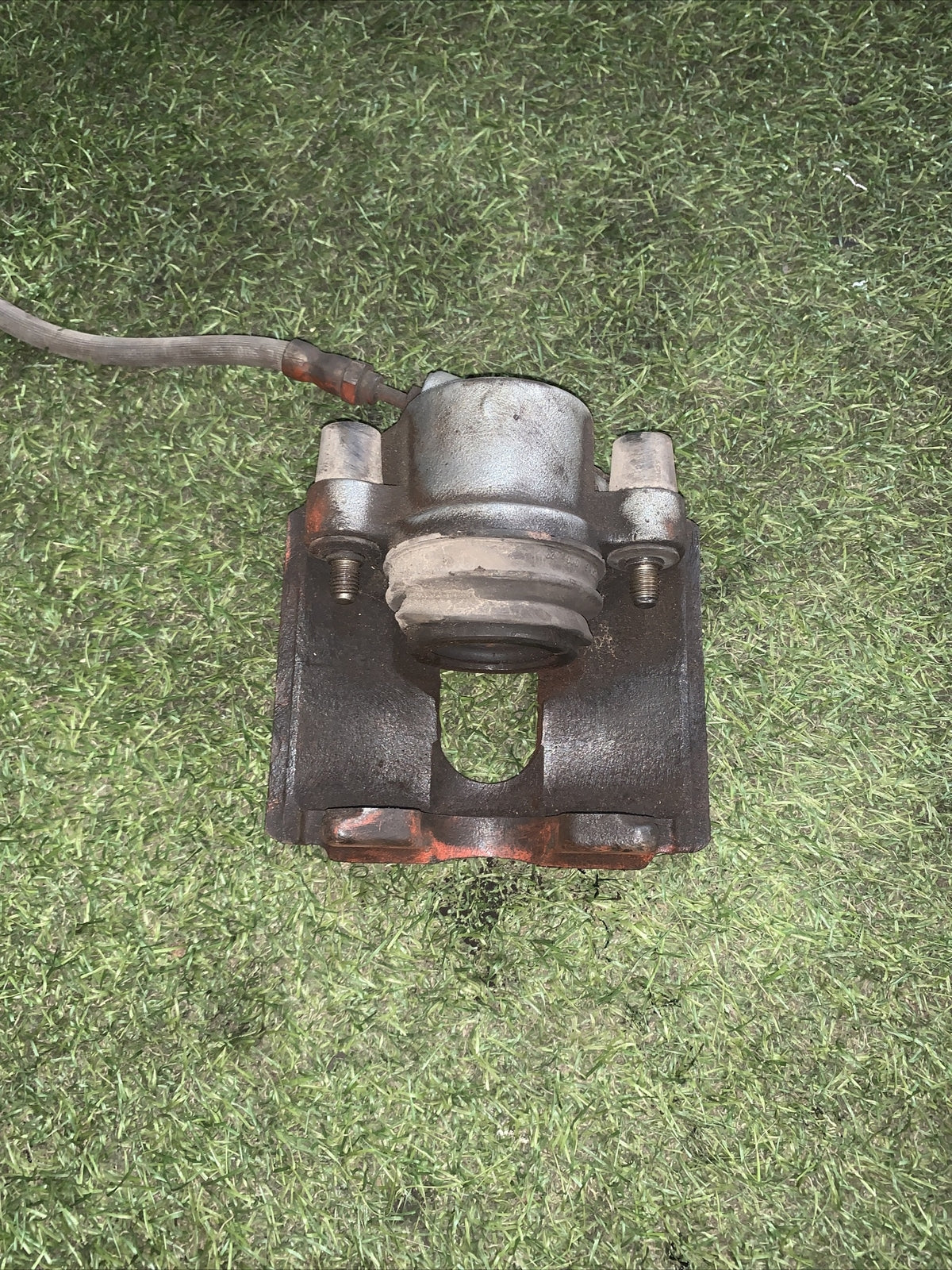 Pinza freno anteriore sinistra Ford Fiesta 1.4 Tdci 2002-2008 (2)