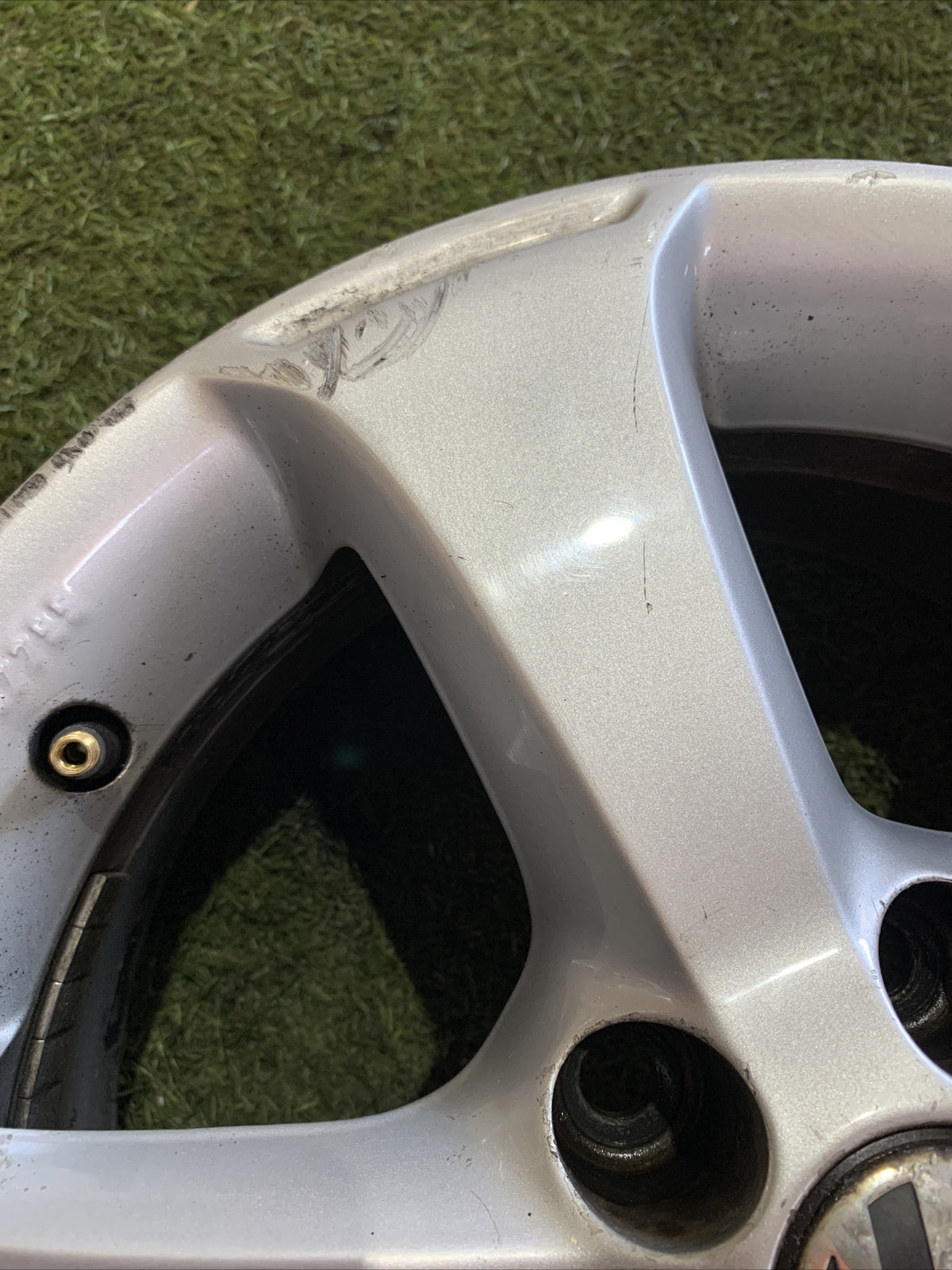 6R0071495A CERCHIO IN LEGA DA 15 POLLICI 5 FORI 6JX15H2ET40 VOLKSWAGEN POLO 6R(3